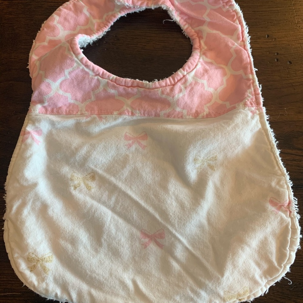 Infant Girl Velcro Bib